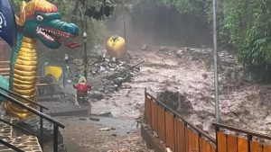 Наводнение в Тегал, Индонезия