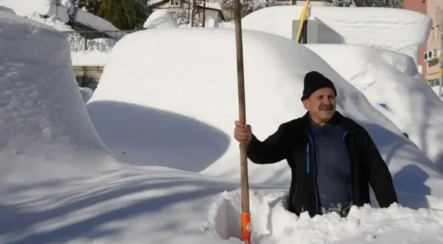 Снег и ветер парализовали Турцию