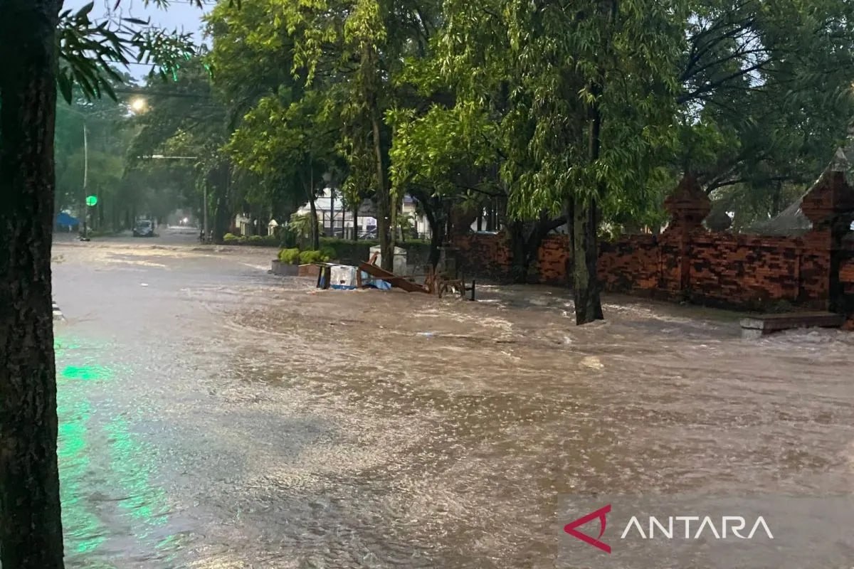 Наводнение Западная Ява, Индонезия