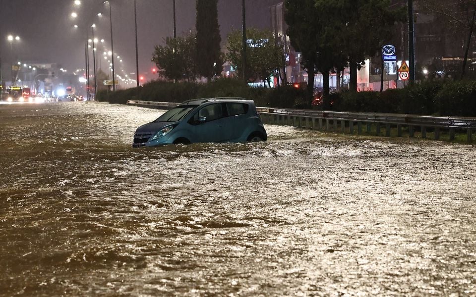 Мощный погодный шторм в Аттике. Греция