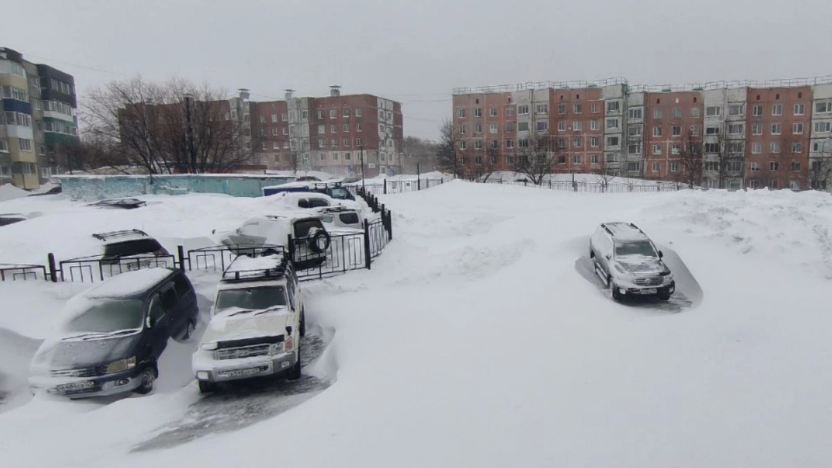 Мощный зимний шторм на камчатке