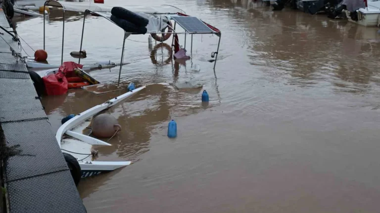 Наводнения в Кушадасы. Турция