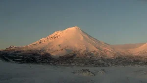 Вулкан Павлова перешол в состоянии повышенной готовности