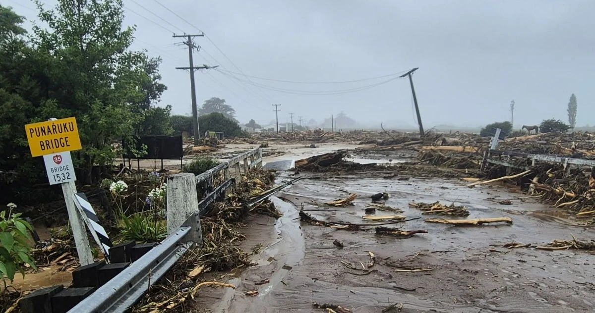 Рекордные осадки привели к гибели и пропаже людей в Новой Зеландии