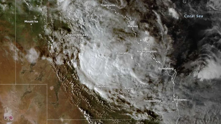 Тропический циклон Коджи вызвал сильные наводнения