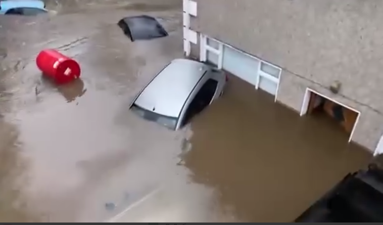 Шторм «Чандра» обрушился на Ирландию