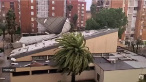 Шторм Кристин унес жизни двух человек в Португалии